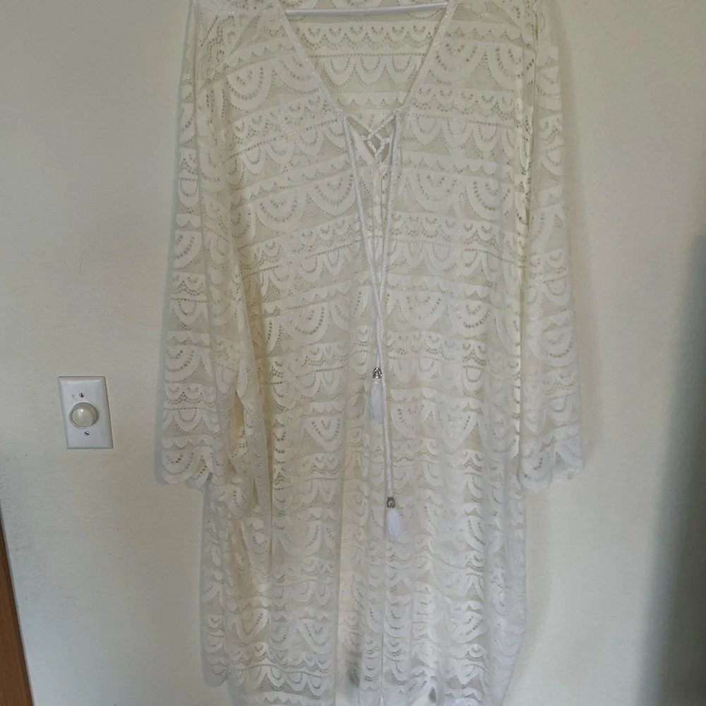 NWOT White Plus Size 4X Scallop Lace Cover Up/swim coverup